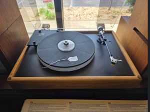 VPI Hw-19 Junior